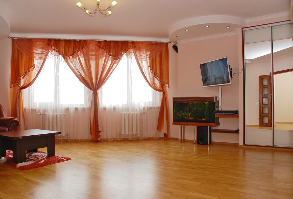 Kiev Pozniaky Apartment Room photo